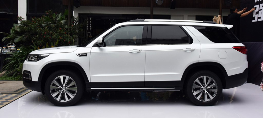 За інформацією китайської компанії, Changan CS95 отримає бензиновий 233-сильний двигун з турбонаддувом, агрегатованим з 6-ступінчастою автоматичною КПП