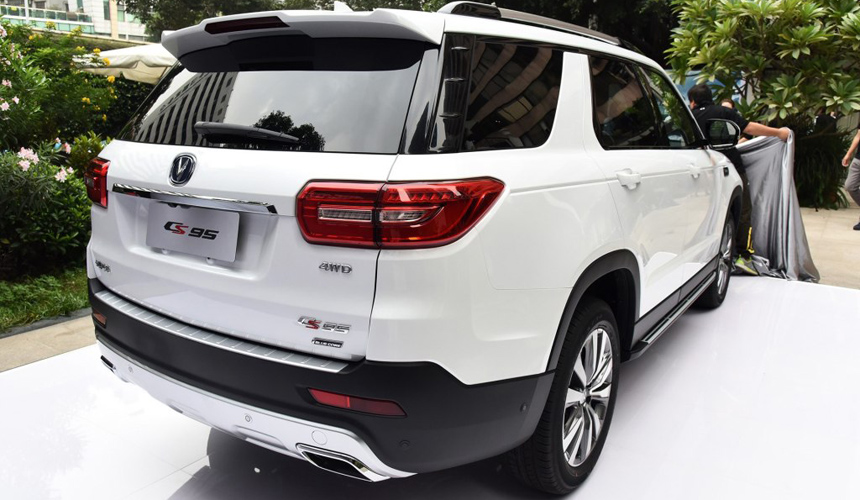 Як і Volkswagen Atlas (в Китаї - Teramont), флагманський кросовер Changan буде пропонуватися в 7-місцевому виконанні