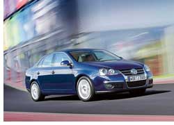 За нагороду в цій категорії боролися Mitsubishi з 3-циліндровим турбомотором - 84 л