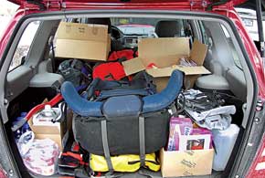 Всім, хто проводить за кермом автомобіля досить багато часу, відома ситуація, коли багажник улюбленого авто перетворюється на філію домашньої комори