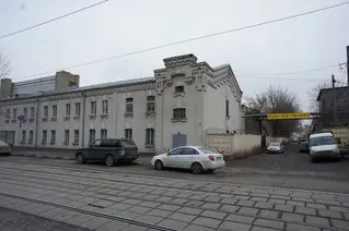 І знову до останнього ніяких ознак салону