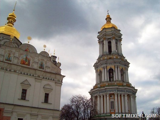 Сююмбике відноситься до так званих «падаючим» башт, причому відхилення від вертикальної осі становить майже 2 метри