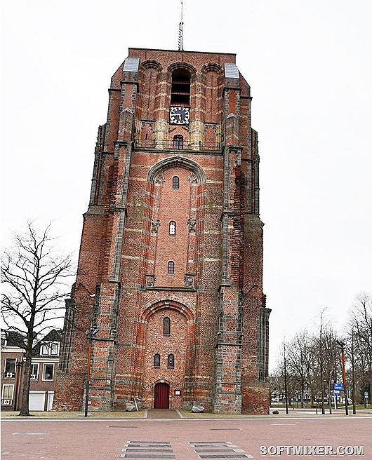 Крім Хуцю в країні є ще кілька падаючих споруд