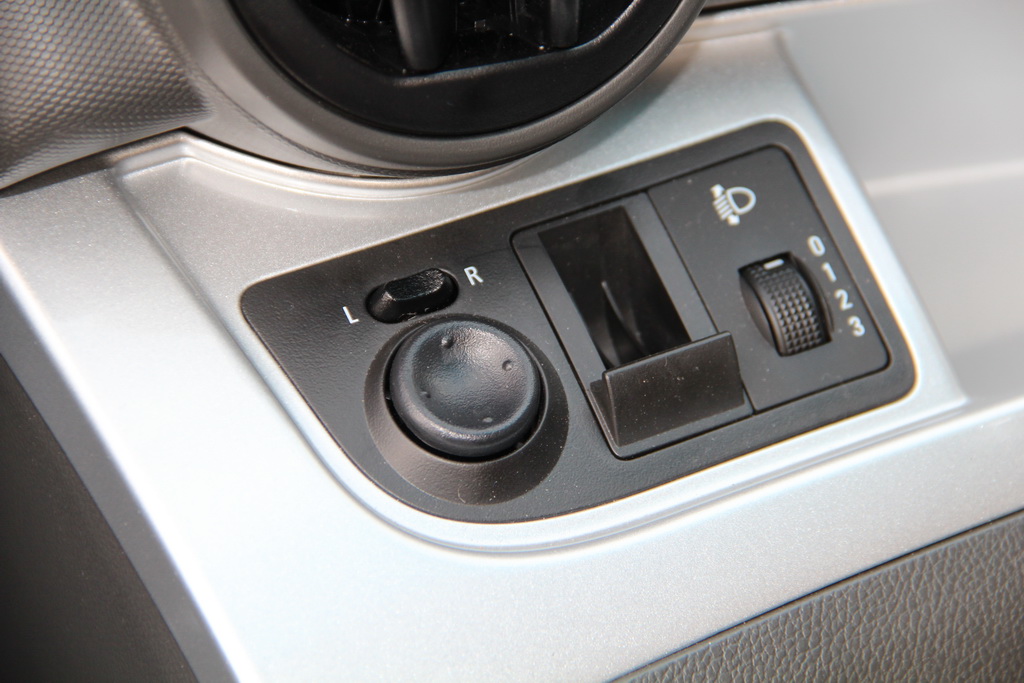 Можна активувати систему індивідуалізації водія, яка забезпечує захист від «чужого» ключа і при його використанні блокує запуск двигуна