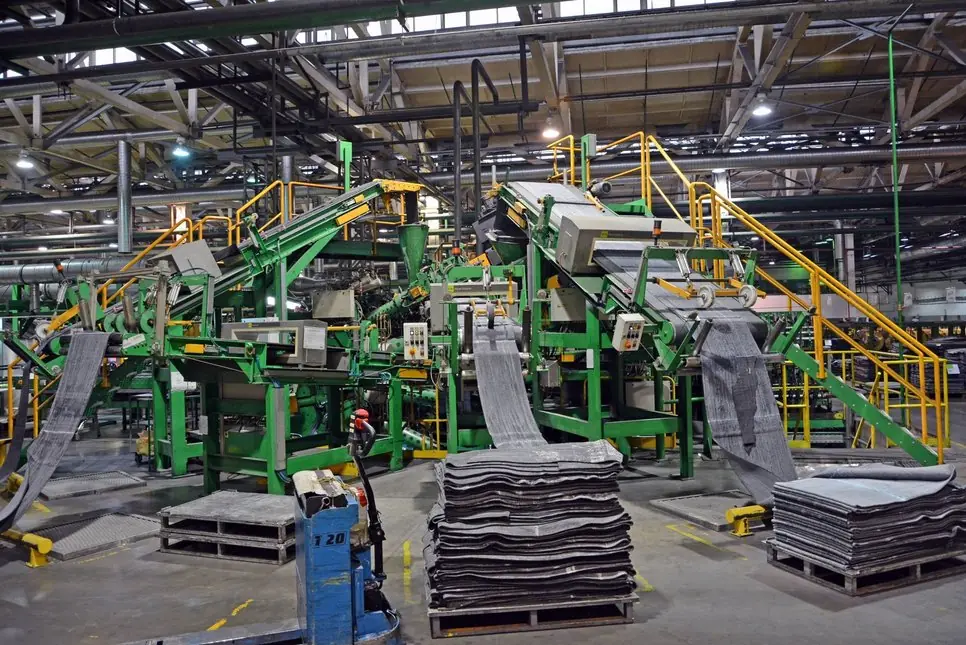 Процес виготовлення гумової суміші відбувається в дві стадії