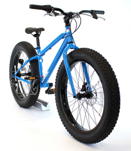 Рік-два тому на вітчизняному ринку велосипедів з'явилися незвичайні байки з товстезними покришками-полуслік 3,5-5 дюймів ширини