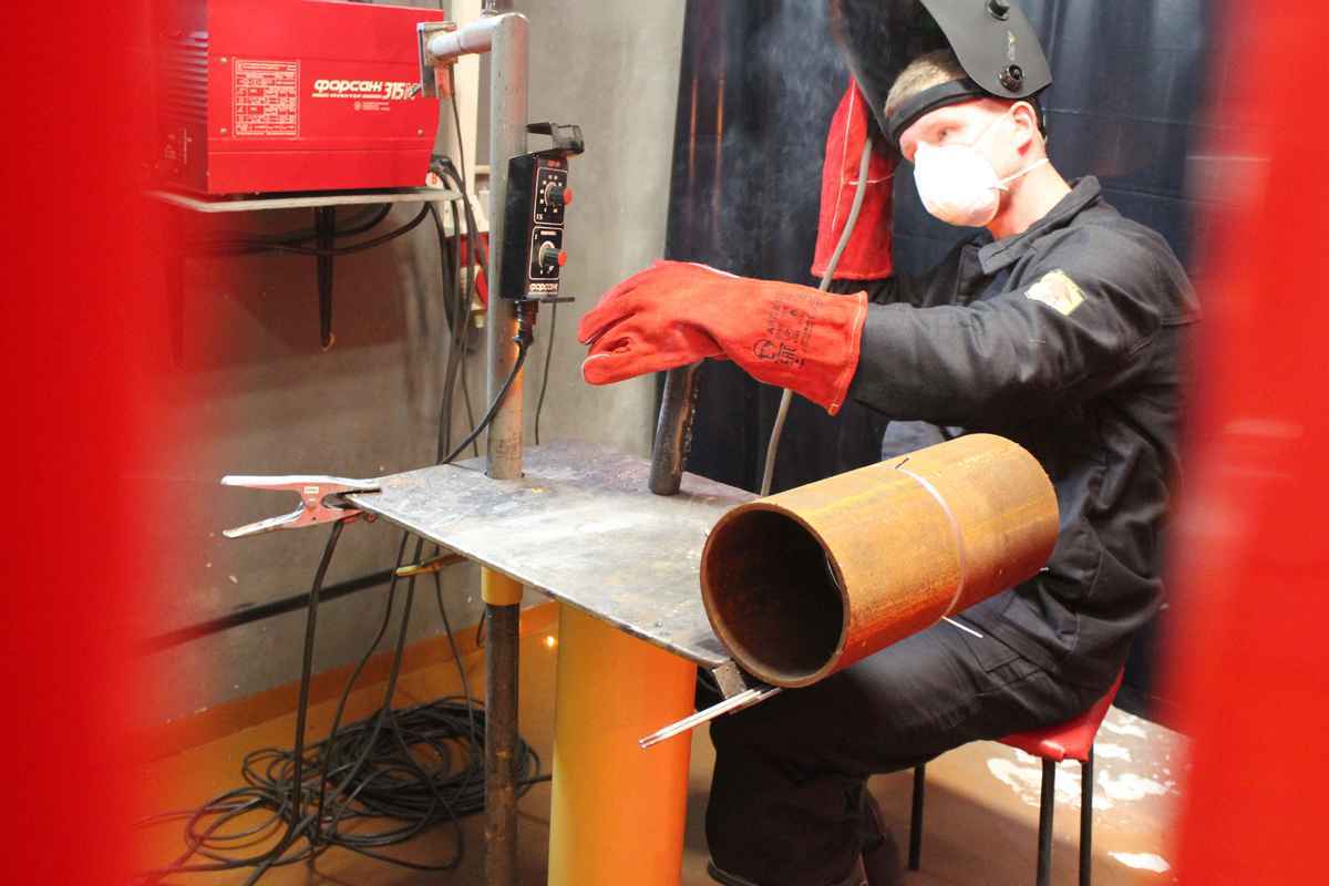 Виконані контрольні зварні з'єднання затаврували і передали в лабораторію для подальшого контролю неруйнівними і фізичними методами