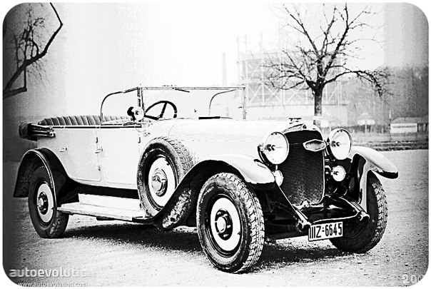 Maybach Typ W5 27/120 HP (Open Body) (1926 - 1928)   Maybach Typ W5 SG 27/120 HP (Closed Body) (1928 - 1929)   Злиття компаній Daimler і Benz в концерн підбило Карла Майбаха до посиленого вдосконалення своєї продукції