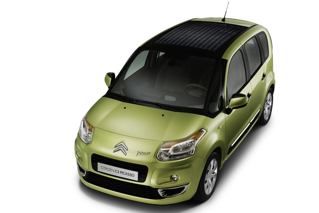 Тепер, додатково до бензинових двигунів, компакт-вен доступний в дизельних версіях HDi 90 і e-HDi 90 з мікро-гібридною технологією