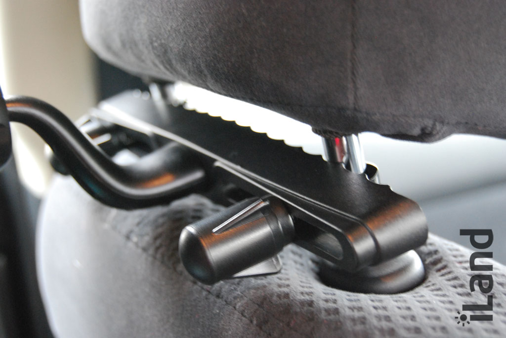 З'єднання штанги з пластиною аналогічно тому, що є у попереднього кріплення, тому ви можете вільно нахиляти і повертати iPad, не побоюючись що він змінить становище під власною вагою, або в разі тряски