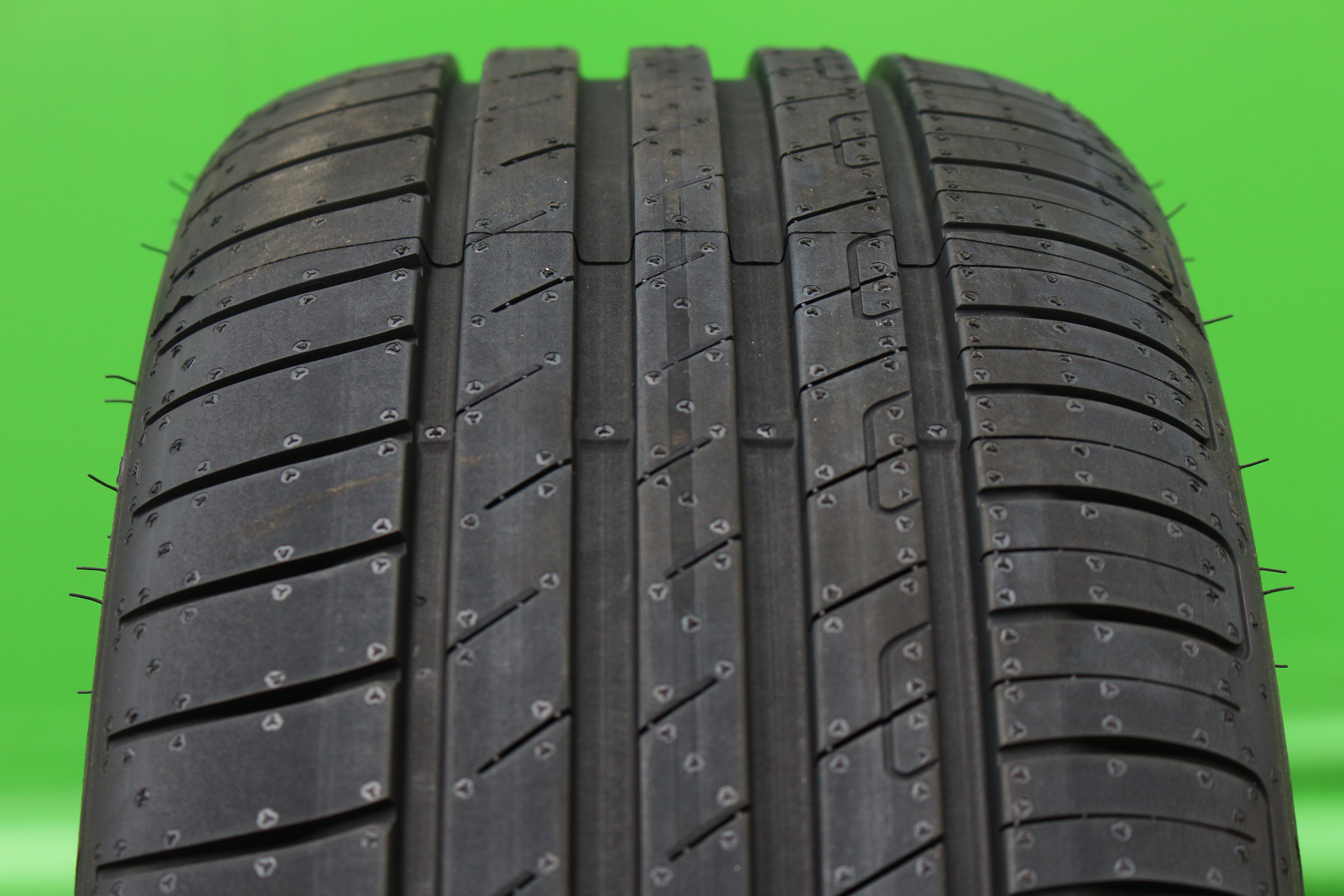 Goodyear EfficientGrip Performance