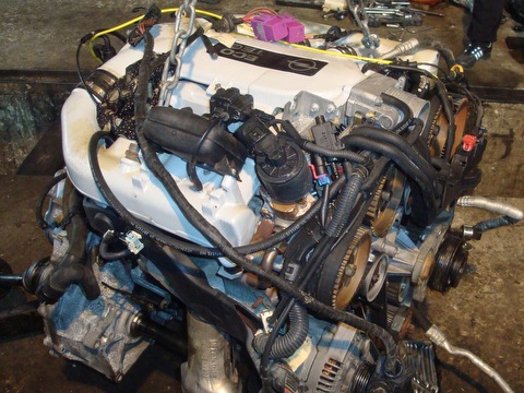 Можлива також текти антифризу з корродировать теплообмінника (встановлений в розвалі блоку циліндра)