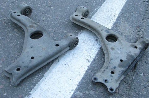 Найбільше неприємностей власникам Opel Vectra потрібно чекати від передньої підвіски