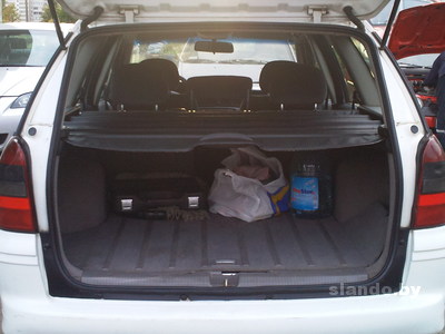 Вантажне відділення при мінімальному обсязі 460 л може бути збільшено до 1490 л за рахунок задніх сидінь