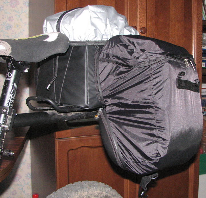 Навіть тканину по швах не витягнула ніде