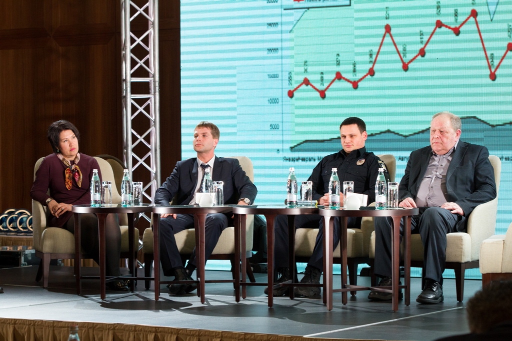 Такої думки дотримується директор інформаційно-аналітичної групи AUTO-Consulting Олег Омельницький під час дискусії «Технології майбутнього і нова економічна реальність