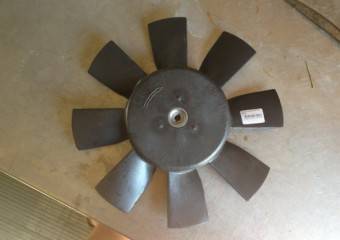 наповнити ванну водою;   опустити виріб у воду і подати тиск приблизно 0,2 МПа;   бульбашки покажуть місця з'явилися протікання