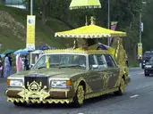 «Золотий» Rolls-Royce, позашляховики Bentley Dominator і Rolls-Royce Phantom VI султана Брунею