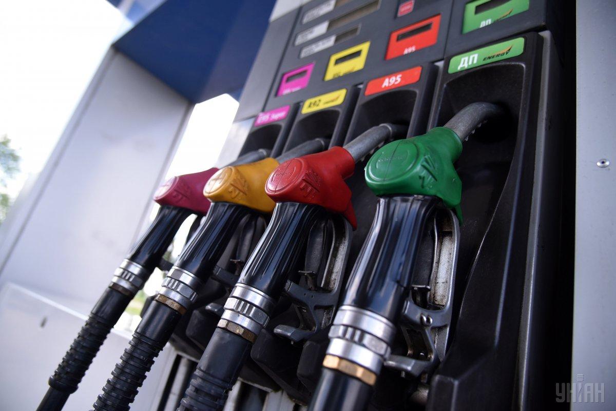 Ряд великих мереж АЗС знизили ціни на бензин і дизпаливо на 50 коп