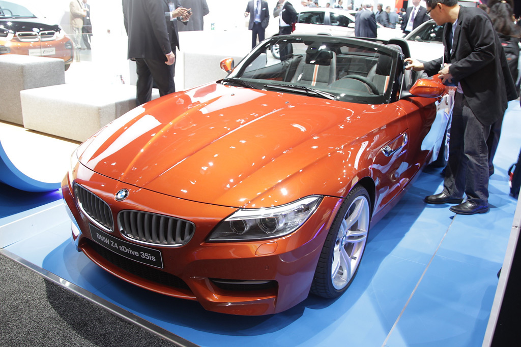 Головним «козирем» BMW на поточному Детройтському автосалоні 2013 можна вважати нове купе 4-Series, а й «інші» карти у баварського автовиробника також виявилися не дрібними