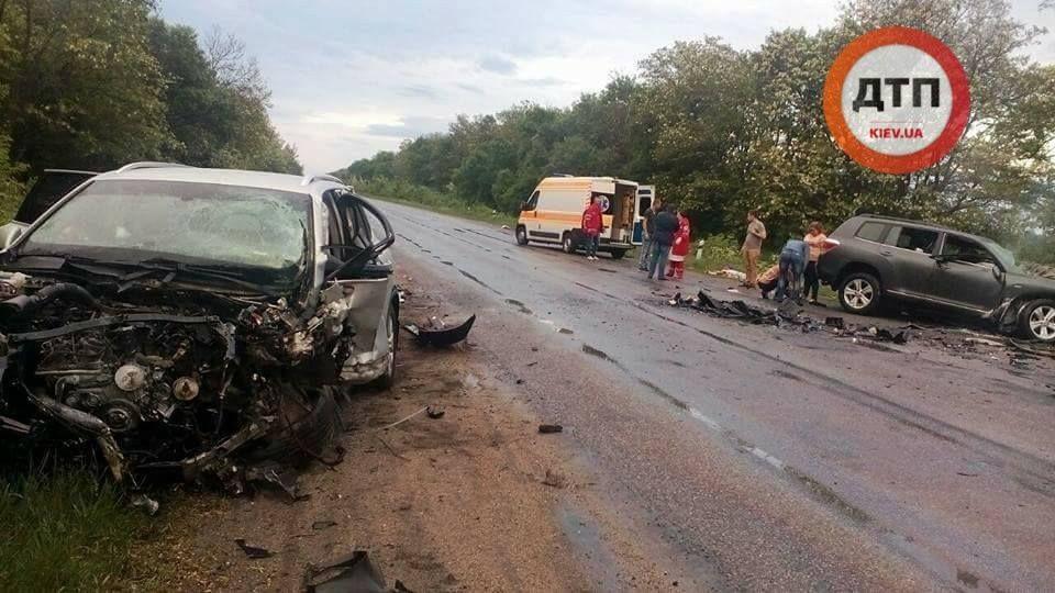 Аварія сталася на автодорозі Кропивницький-Знам'янка: зіткнулися Toyota і Volkswagen